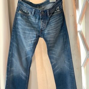 Diesel “Viker” Lightwash Jeans